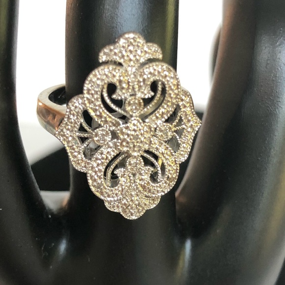 Jewelry - Filigree design silver with diamond accent ring.